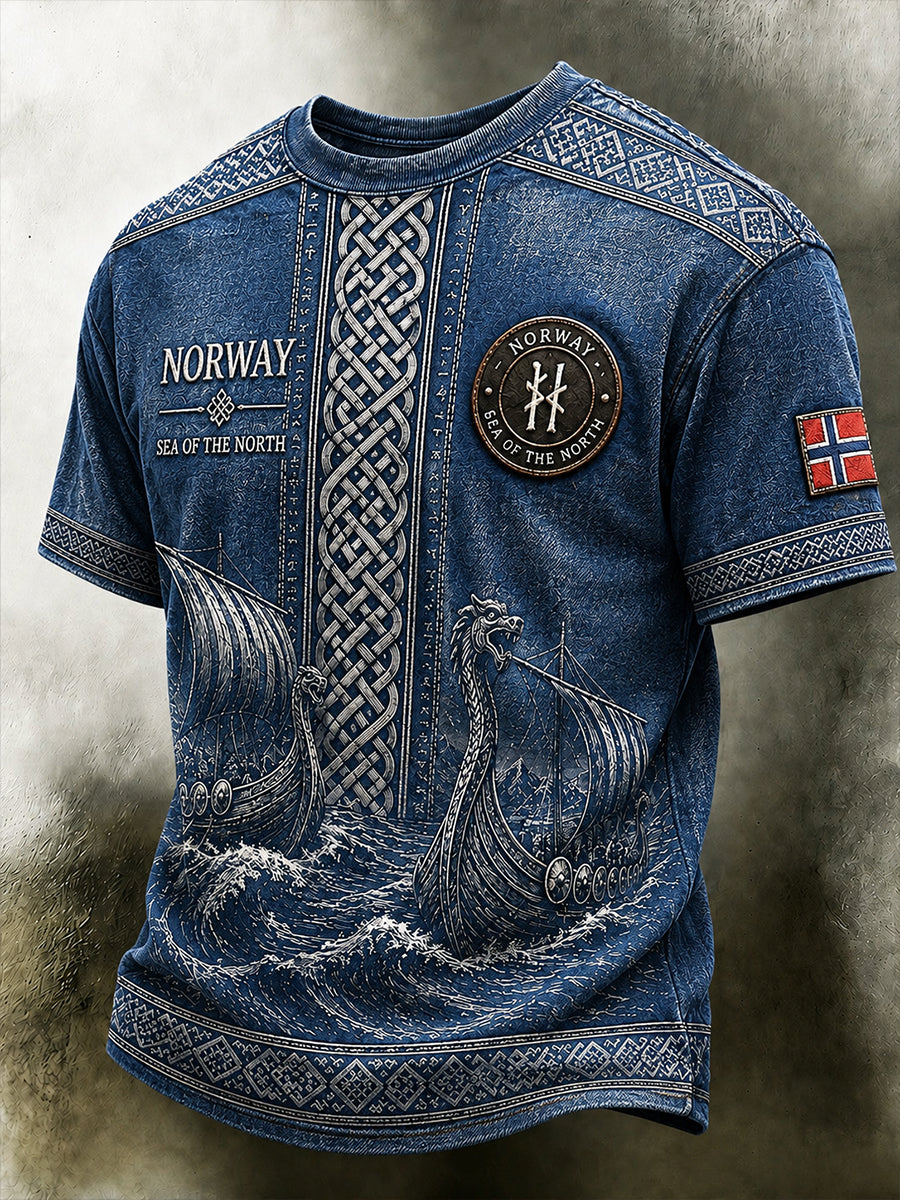Casual T-Shirt With Vintage Norwegian VikingScandinavianNordic-Style Art Print